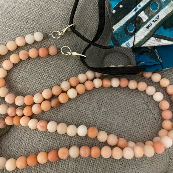 Mask chain natural pink aventurine beads 28” - Picture 5 of 5